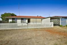  92 Proposch St Oakey QLD 4401 $258700 BIG BANG FOR YOU BUCK - NEW KITCHEN PLUS 3 CAR SPACES This property is better than the rest and stands out from the crowd! Listed at this low price you don't want to let this home get away. With 3 bedrooms, 2 living rooms, a single car garage and large rear shed it is sure to be snapped up quickly. Perfect for the owner occupier or investor with a return of $280 per it sure stacks up.  Features Include:  - New kitchen not even 12 months old.  - Open plan living area is complete with reverse cycle air conditioning.  - Second living area could be used as a rumpus room.  - Spacious, modern kitchen with plenty of bench and storage space.  - 3 generous size bedrooms.  - Family size bathroom with a separate shower and bath.  - Outdoor, covered entertaining area.  - Great size, fully fenced backyard with garden shed.  - Single car garage.  - Security screens are fitted throughout.  Be sure to book your inspection today. Property Features Floor Area : 800 m2 