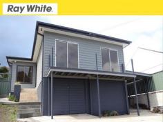  66 Grand View Parade Lake Heights NSW 2502 $450 66 Grandview Parade - Available *3 Bedrooms, 2 with BIW's *Modern / Renovated *Open plan lounge and dining area *Beautiful extensive views *Fully Fenced *Garage and Carport *Polished floorboards 