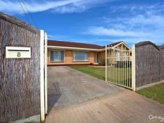  8 Flinders Ave Seaford SA 5169 $320  3 Bedroom Family Home Inspection Times: Fri 20/01/2017 04:30 PM to 04:45 PM - FULLY FENCED  - 3 BEDROOMS  - 1 BATHROOM  - 2 LIVING AREAS  - 2 DINING AREAS  - LARGE BACK YARD  - UPDATED BATHROOM  - ELECTRICAL APPLIANCES  - SPLIT SYSTEMS  - CEILING FANS PROPERTY DETAILS $320  ID: 390978 Available: 24/02/17  Pets Allowed: No 