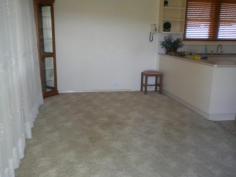  32 Hillvue Rd South Tamworth NSW 2340 $320 per week South Tamworth Property ID: 4478641 Located close to schools, shops and transport is this tidy 3 bedroom home, ceiling fans, separate lounge, combined kitchen and dining area opening to small front verandah, gas point, reverse cycle air conditioning, enclosed entertaining area at rear, single lock up garage, garden shed and established gardens. 