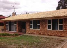  26 Blantyre St Katanning WA 6317 $250 PW Furnished Brick Home House - Property ID: 725572 Well presented three bedroom home with furniture and appliances. Carpet throughout the main living area and bedrooms with timber look vinyl in the kitchen. Large low maintenance backyard.  Available: 6th February 2017  Bond: $1,000 Features  Lounge/Dining  Backyard  Furnished 