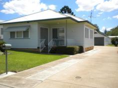  32 Hillvue Rd South Tamworth NSW 2340 $320 per week South Tamworth Property ID: 4478641 Located close to schools, shops and transport is this tidy 3 bedroom home, ceiling fans, separate lounge, combined kitchen and dining area opening to small front verandah, gas point, reverse cycle air conditioning, enclosed entertaining area at rear, single lock up garage, garden shed and established gardens. 