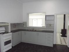  118 Bower Rd Semaphore Park SA 5019 $360 per week 3 or 4 BEDROOM CHARACTER HOME Property ID: 7069361 Inspection Times: Monday 20 February at 05:00PM to 05:15PM NO OPENS UNTIL AFTER 12TH FEB*** Neat and tidy throughout this character home offers ample space would be comfrotable for the larger family 3 good sized bedrooms, one with built in robes Large separate formal lounge or 4th bedroom Upgraded kitchen Updated bathroom Large Family Room Rear Veranda Close to the Beach, Schools, Public Transport and Shopping Centres 