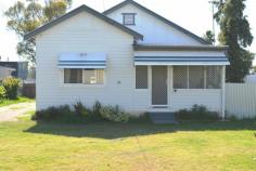  Moree 38 OAK STREET Moree NSW 2400 $128,000 INVESTMENT PROPERTY * 3 BEDROOMS  * ENCLOSED FRONT SUNROOM * COMBINED KITCHEN/ MEALS * LOUNGE ROOM - IN-WALL R/C AIR-CON * DOUBLE LOCK-UP SHED * FULLY FENCED REAR YARD CURRENTLY TENANTED AT $230/WEEK 