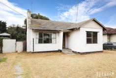  137 Bladin Street Laverton VIC 3028 $440,000 - $484,000 This well-located property offers the “visionary” an abundance of opportunity. The home comprises of 3 bedrooms, kitchen/meals with gas stove and separate spacious lounge. It also has the benefit of a side driveway to a very large rear yard. Land: 15.5m x 39.5m (610m2) approx. Conveniently located with public transport and local shops, public transport inc. train within very easy reach. Whether you are a 1st home buyer or investor this has a myriad of benefits for you to enjoy. 