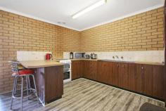  20/520 Kaitlers Road Lavington NSW 2641 $132,000 Here is a superb opportunity whether you're an owner occupier or investor to secure this tidy unit. Comprising two bedrooms with built in wardrobe to master and two way bathroom featuring bath, shower and vanity with separate toilet. The open plan lounge, dining and kitchen provides great space plus a separate laundry. This unit has recently been partially refurbished with new floor coverings, paintwork and doors. Conveniently located within close proximity to schools and public transport. Estimated rent $185 per week. No matter how you approach it, this opportunity is worth your consideration. FEATURES: • 	 Air Conditioning • 	 Built-In Wardrobes • 	 Close To Schools • 	 Close To Shops • 	 Close To Transport.. 