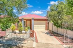  1/135 Goulburn Road Echuca VIC 3564 $350,000 Here it is! A very comfortable modern town house with it's own street frontage offering a great location close to shops, town centre, bush and river in the East of Echuca. Making this lovely home great buying with 2 living areas. It's very appealing inside and out. Offering 2 bedrooms with built in robes. The kitchen, dining and living is all open plan and extends out to a lovely undercover alfresco area for entertaining. The central bathroom has a bath and shower, a seperate laundry comes with a small outdoor aitrium/patio. The home has ducted heating and a seperate split system cooling unit. This is a great starter, ideal investment or if you are downsizing this home offers wonderful comfort and quality. Make it yours today. FEATURES: • 	 Air Conditioning • 	 Built-In Wardrobes • 	 Close To Schools • 	 Close To Shops • 	 Close To Transport • 	 Garden.. 