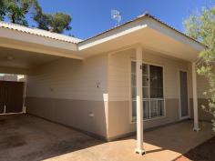  8/11 Pine Crescent Roxby Downs SA 5725 $175,000 This comfortable homette situated at the end of a cul-de-sac has open plan layout with kitchen adjacent to the family area. Ducted air-conditioning throughout, built in robes in the bedrooms. Kitchen featuring double sink, gas stove, oven, rangehood, double alcove, pantry, overhead cupboards and room for a dishwasher and microwave. The bathroom has a large bath/shower, exhaust fan and mirrored cabinet. There is a back verandah, garden shed with power, washing line and gates providing vehicle access to the backyard. 