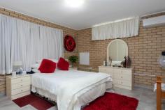  114 Newnham Road Mount Gravatt East QLD 4122 $ 675,000 + UPSTAIRS UNIT  features include - large bedrooms built-in + Air con to main bedroom - 1 large bathroom with separate  shower - Dining & kitchen  with  Air con - Large lounge with air  con - Deck for those summer or winter BBQ's. - This unit is as big as a house  - Separate electricity meter to  each  unit - Walk to bus stop. Close to everything. Upstairs  is  currently  rented  at  $ 360 per  week DOWNSTAIRS  FEATURES - Separate entries - Fully self-contained  Unit with  Air con - Large lounge, study/rumpus room kitchen, bathroom, laundry - Security screens and fly screens  - Room for extra cars  at  side  of  building - Low maintenance easy care landscaping  All this  in the MANSFIELD HIGH SCHOOL CATCHMENT Primary school just down the street..114 Newnham Road Mount Gravatt East QLD 4122 $ 675,000 + UPSTAIRS UNIT  features include - large bedrooms built-in + Air con to main bedroom - 1 large bathroom with separate  shower - Dining & kitchen  with  Air con - Large lounge with air  con - Deck for those summer or winter BBQ's. - This unit is as big as a house  - Separate electricity meter to  each  unit - Walk to bus stop. Close to everything. Upstairs  is  currently  rented  at  $ 360 per  week DOWNSTAIRS  FEATURES - Separate entries - Fully self-contained  Unit with  Air con - Large lounge, study/rumpus room kitchen, bathroom, laundry - Security screens and fly screens  - Room for extra cars  at  side  of  building - Low maintenance easy care landscaping  All this  in the MANSFIELD HIGH SCHOOL CATCHMENT Primary school just down the street.. 