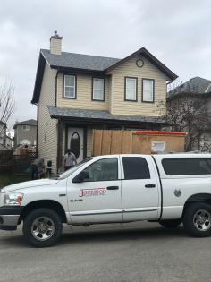  If your roof is damaged or needs a new look,
Jamieson Roofing offers roof repair and maintenance. Roofs deteriorate over
time and must be replaced. You risk having roof leaks and expensive water
damage if you wait too long. Shingle Options for Your Calgary Roof Repair . 