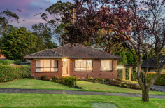  16 York Road Berwick VIC 3806 $900,000 - $950,000 Centrally located within walking distance of Berwick Village shops, this much loved and cared for home is offered by its downsizing owner. Set on an impressive 853m2 block abutting the leafy gardens of an adjoining historic home, it presents a range of opportunities for a new owner with a vision to further capitalise on its potential. Renovate/refurbish the current home, perhaps build a pair (STCA) or build a new home with all the abundant space it offers. Whatever you decide, the reward will be the enjoyment of the peaceful, picturesque, and oh so convenient location. 
