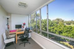  165 Derby Rd Shenton Park WA 6008 $525,000 This easycare TWO bedroom apartment is afforded stunning parkland views from the 5th floor of the iconic "Parkview" building. Fabulous location within walking distance to QE11, Kings Park, Shenton Park village and minutes to UWA, the CBD and Subiaco shopping centres. NB: This property is leased at $400 per week until 22/08/2022. Assorted furniture included in the sale. 