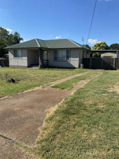  102 Maxwell St Wellington NSW 2820 $275,000 If you are looking for a tree change, look no further. This well-built home is up for grabs and at this price it won’t last long. Set on 930 m2 (approx.) it has plenty of room for the family. o 3 Bedrooms o 2 Toilets o Single Garage o Carport o 2 Split System AC o Electric cooking and hot water o 3 large aviaries o Garden Shed 