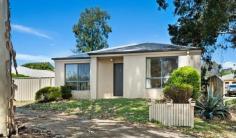  1/25 Tallowood Street  Thurgoona, NSW 2640 $415 Per Week / $1,660 Bond Full  1/25 Tallowood Street townhouse for rent details 