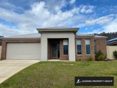  5 Keighran Ave Wodonga VIC 3690 $579,000 Built in December 2017, this modern 4 bedroom home features - * 2 separate living areas * Ducted heating and cooling throughout * Ensuite and walk-in robe to master bedroom * Built-in robes in all other rooms * Full bathroom * Great kitchen with walk-in pantry, 900mm gas cooktop, 900mm electric oven & dishwasher * Alfresco * Enclosed rear yard * Double lock up garage with remote and internal access into the home 