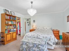  Unit 5/143 Railway Av Kelmscott WA 6111 $395,000 Just look at this roomy and well presented 3 bedroom free standing villa set right at the end of a small private complex of just 5 villas, and overlooking the open space of Tollington Park. A pretty good sized 329 sqm block as well giving you more space than the average villa for your garden and just some space around you. Parking for 2 cars no problem. Inside you have plenty of room with a large lounge and dining leading straight out to shady alfresco area. The master bedroom is extra large and boasts a semi en-suite and walk in robe as well. * Security screens all round. * Reverse cycle ducted air conditioning. * Parking for 2 cars. * 329 sqm block. * Just 150m to the train station. 